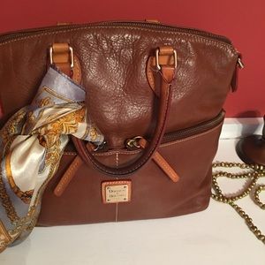 Gorgeous Vintage Dooney and Bourke